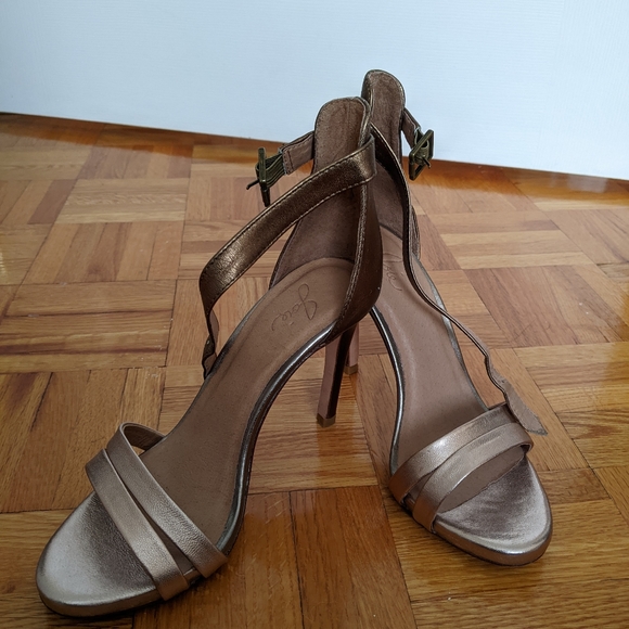 Joie leather heels in size 6 - Picture 1 of 3